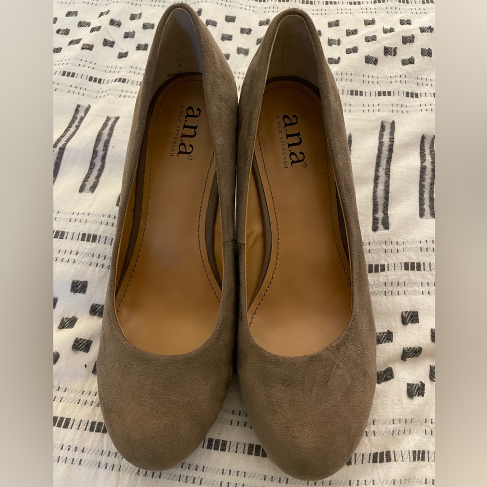 Women’s ANA Closed Toe Wedge